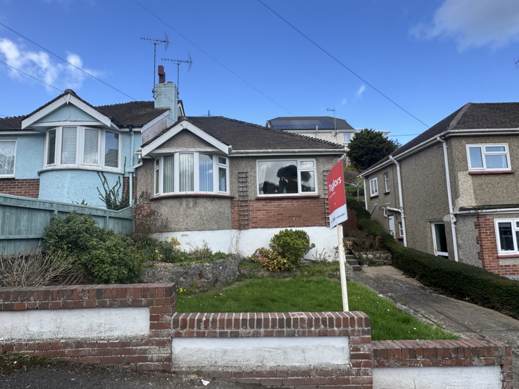 Lot: 93 - SEMI-DETACHED BUNGALOW IN QUIET CUL-DE-SAC - Front of the property